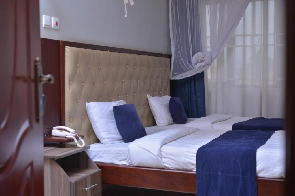 Keba Xpress Hotel - Entebbe Dış mekan fotoğraf