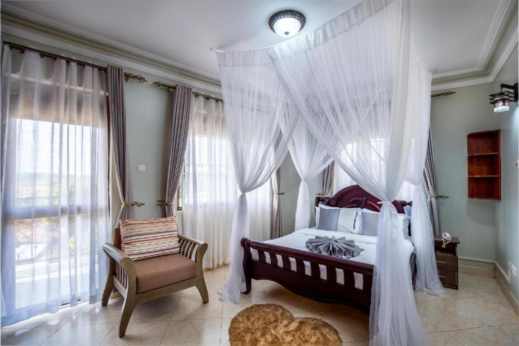 Keba Xpress Hotel - Entebbe Dış mekan fotoğraf